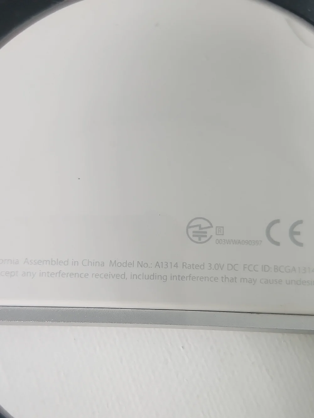 Bundle Apple A1314 Wireless Keyboard & A1296 Magic Mouse Bluetooth.